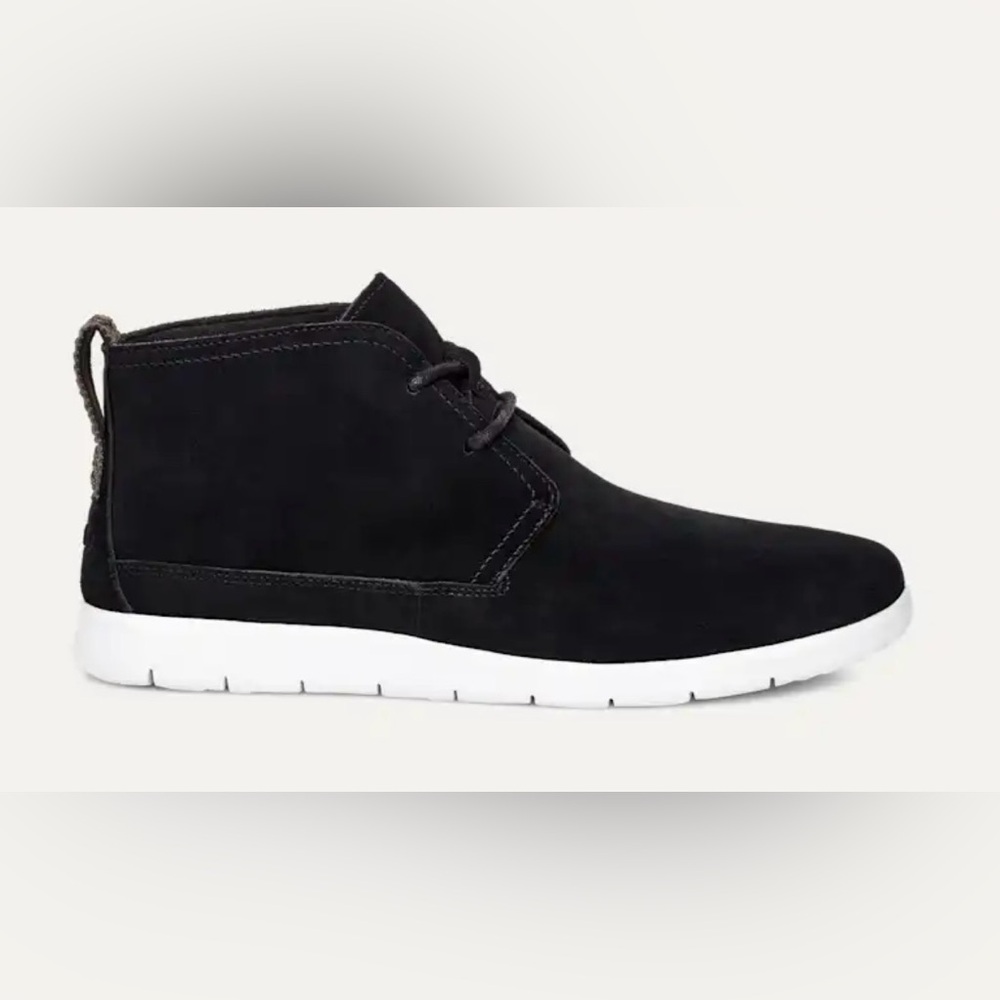 UGG Freamon Suede Black Men's size 10 Chukka Boots $120